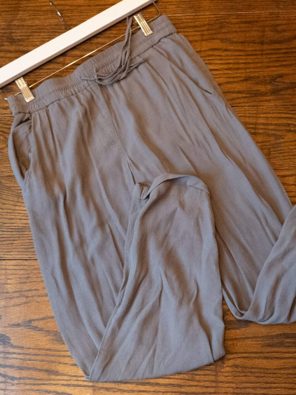 J Crew 100% Viscose Grey Strech Pants Size 2